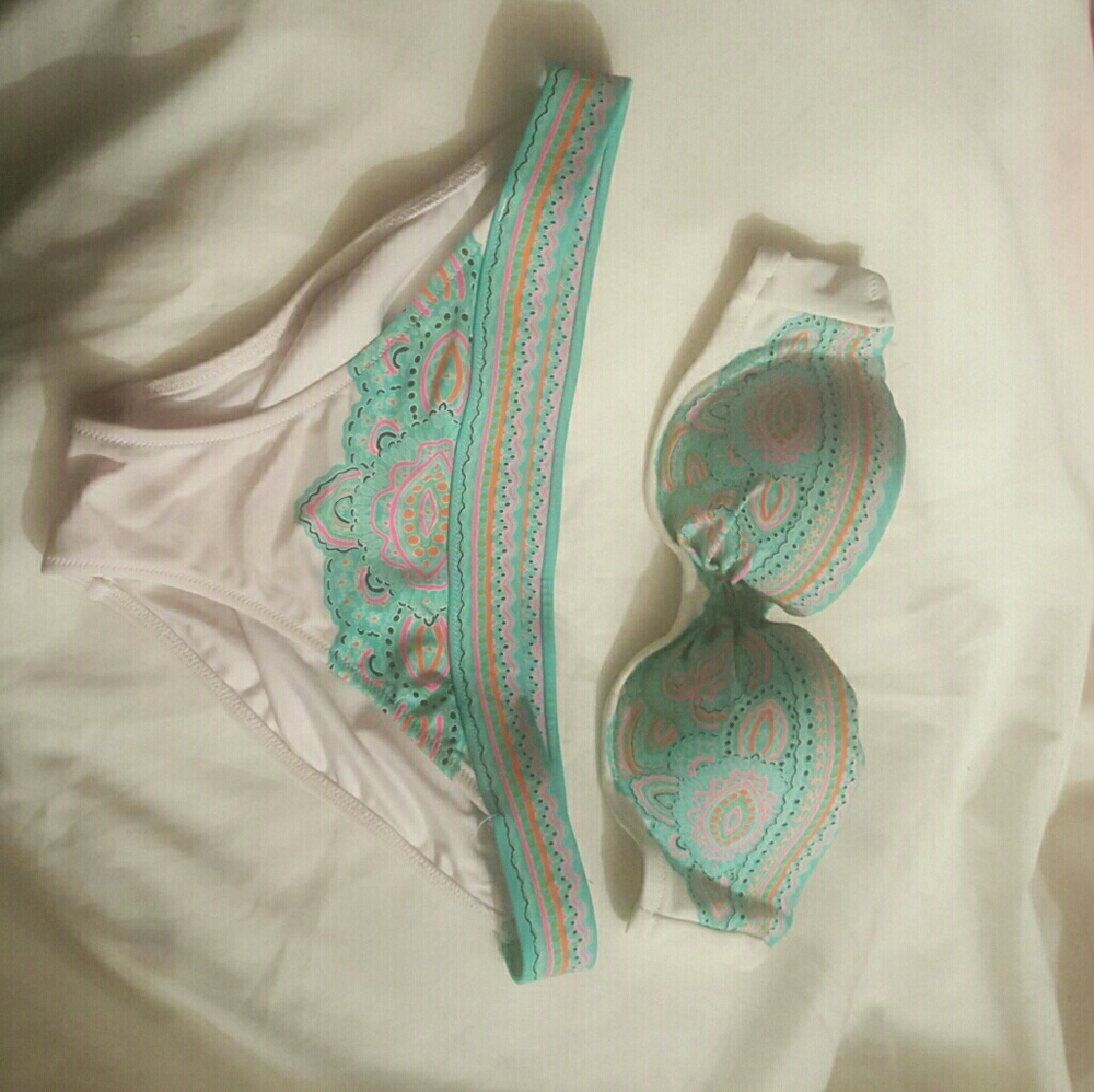 Victoria's Secret bandeu bikini